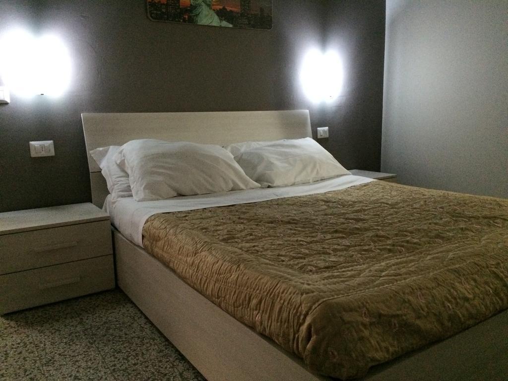 B&B Residenza Paradiso Μιλάνο Δωμάτιο φωτογραφία